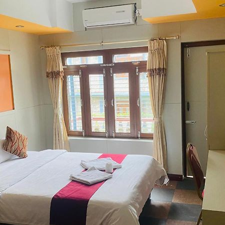 Hotel River Park Pokhara Dış mekan fotoğraf