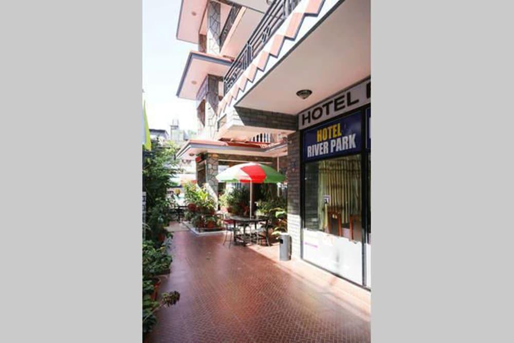 Hotel River Park Pokhara Dış mekan fotoğraf