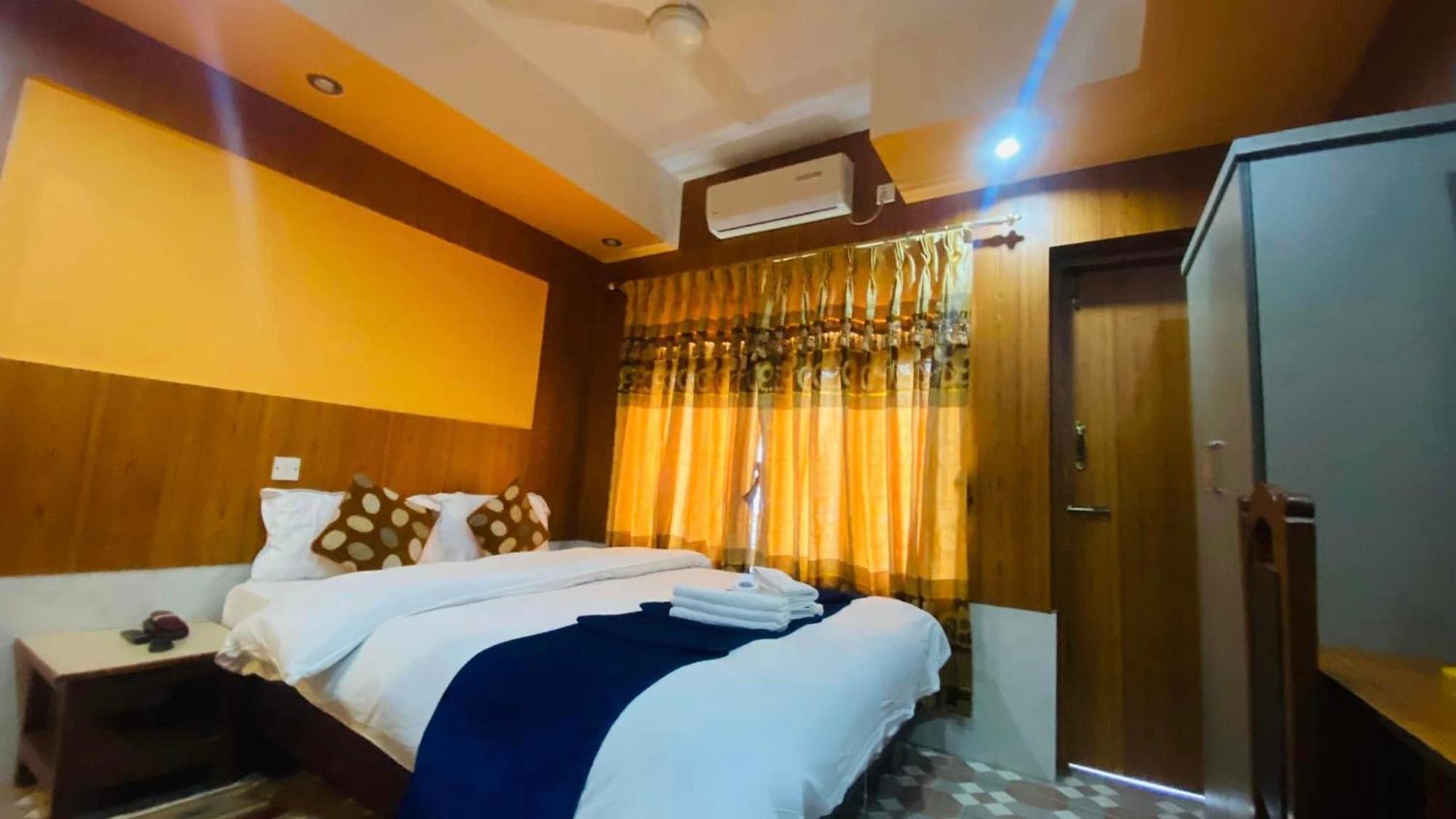 Hotel River Park Pokhara Dış mekan fotoğraf
