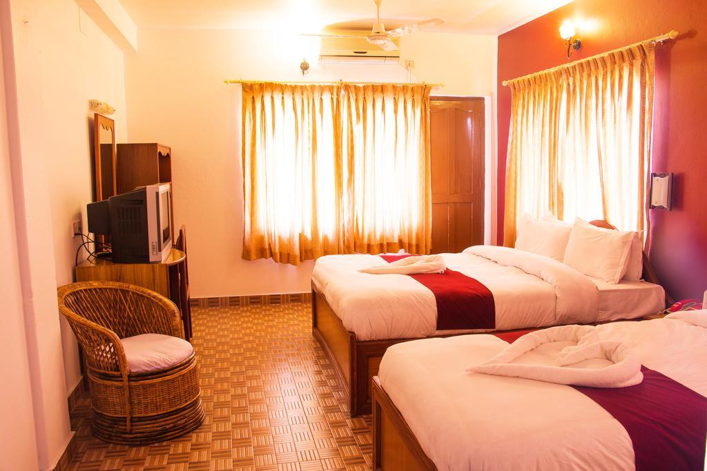 Hotel River Park Pokhara Dış mekan fotoğraf