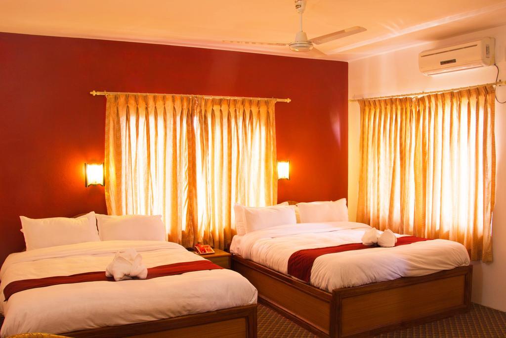 Hotel River Park Pokhara Dış mekan fotoğraf