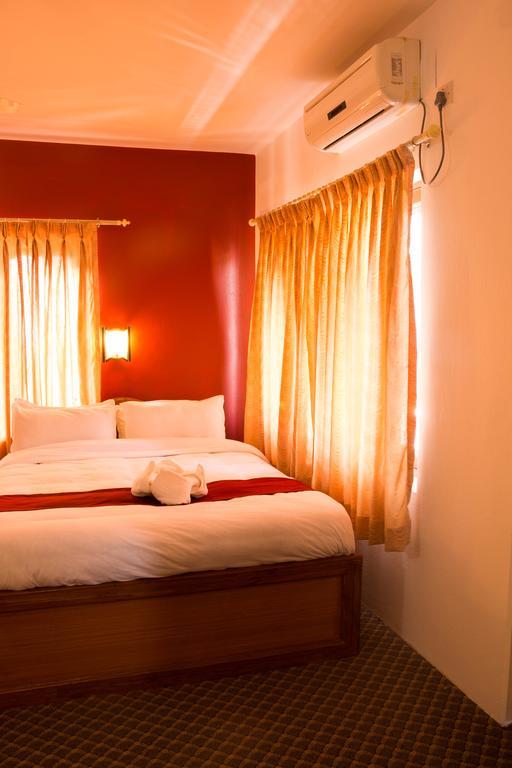 Hotel River Park Pokhara Dış mekan fotoğraf