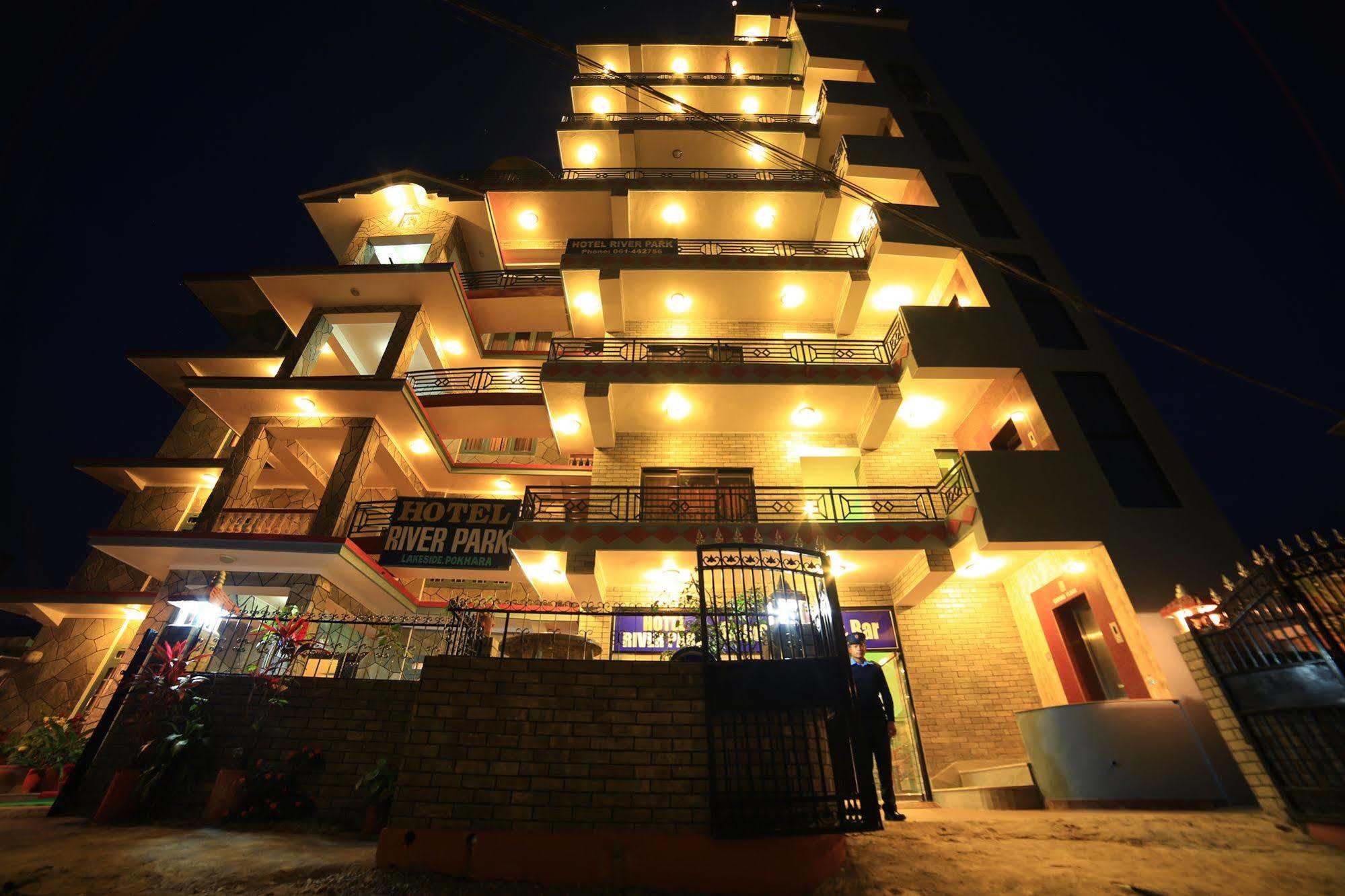 Hotel River Park Pokhara Dış mekan fotoğraf